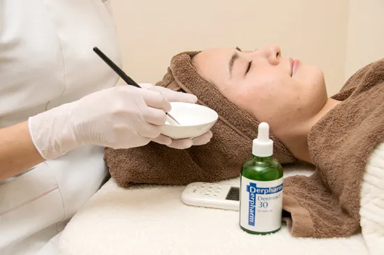薬液を塗布、拭き取り